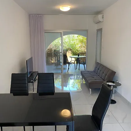 Tourist Area Center, Modern Ground Flat, With Pool, Patio, 200m From Beach * Limasol