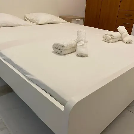 Tourist Area Center, Modern Ground Flat, With Pool, Patio, 200m From Beach * Limisso